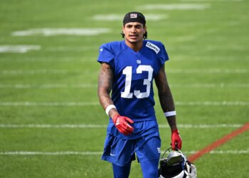 Giants wide receiver Jalin Hyatt is a healthy scratch versus the Eagles in Week 8.
