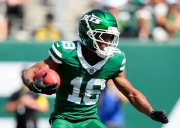 New York Jets wide receiver Isaiah Williams (18) carries the ball.