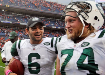 Mark Sanchez Nick Mangold