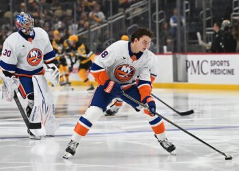Matthew Schaefer's Islanders debut was a moment for those who got him there