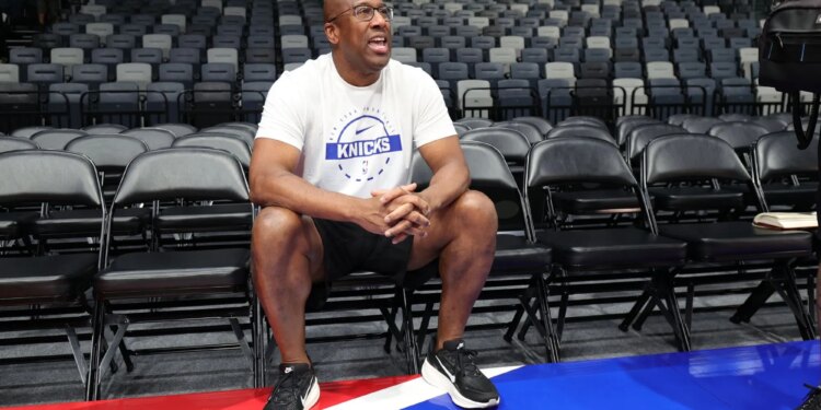 Mike Brown is in no rush with his biggest Knicks decision