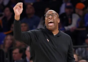 Mike Brown practiced what he preached in encouraging Knicks first impression