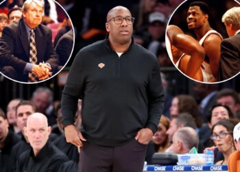 Mike Brown's offensive change comes with Knicks cautionary tale