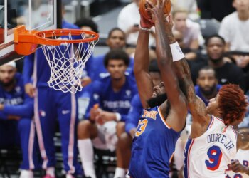 Mitchell Robinson gave Mike Brown plenty to gush about in Knicks preseason opener