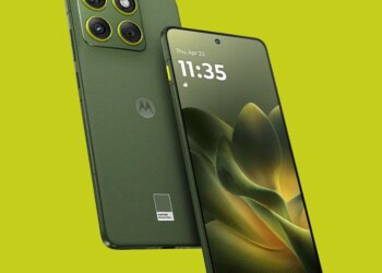 Motorola has a super-thin Air phone too