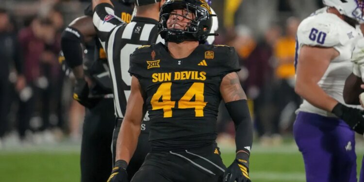 Arizona State Sun Devils linebacker Keyshaun Elliott (44) celebrating during a football game.