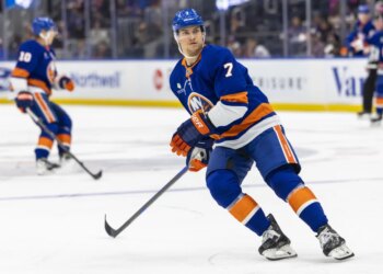 Maxim Tsyplakov, who will not play against the Oilers on Thursday, skates during their loss to the Jets on Oct. 13, 2025.