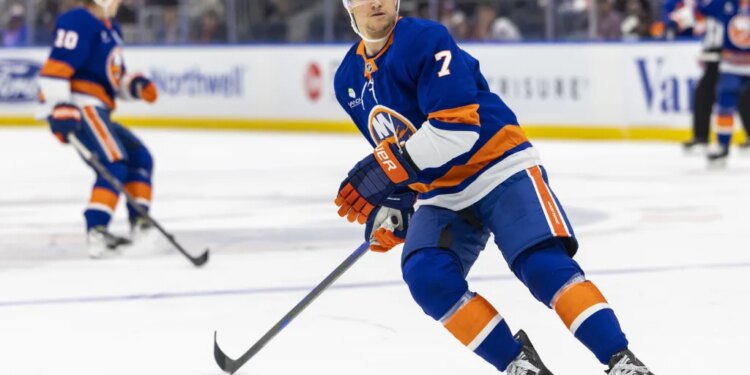 Maxim Tsyplakov, who will not play against the Oilers on Thursday, skates during their loss to the Jets on Oct. 13, 2025.