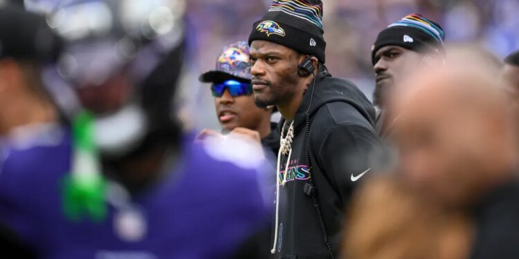 Lamar Jackson sidelines