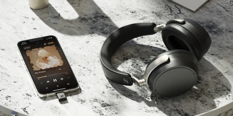 Sennheiser’s new headphones support high-res audio without a wire
