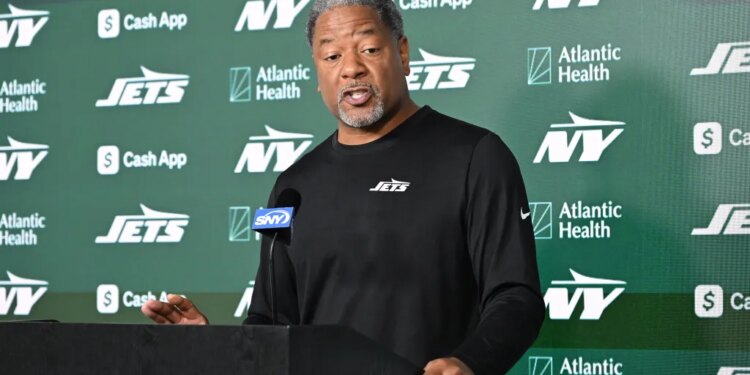 Jets defensive coordinator Steve Wilks speaking to the media.