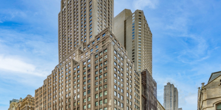 444 Madison Avenue building and surrounding city block.