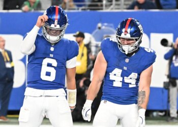 The Giants' dynamic Blue Brothers need to take this act on the road