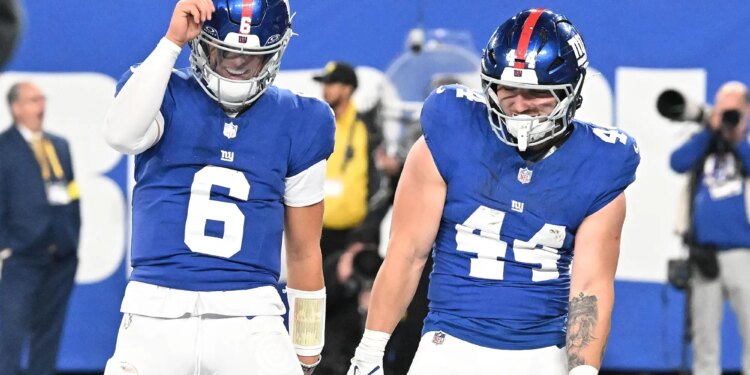 The Giants' dynamic Blue Brothers need to take this act on the road