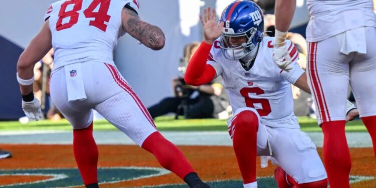 The time is now to unleash Jaxson Dart on your fantasy football league