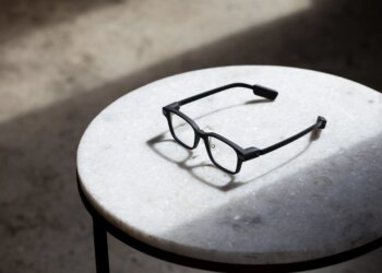 Some of the confusion is the Halo Glass prototype is using third-party hardware. That led to some annoying troubleshooting.