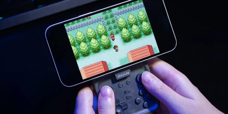 This magnetic controller brings Game Boy controls to your smartphone