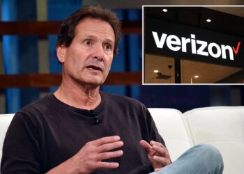 Verizon taps former PayPal boss Dan Schulman to be CEO