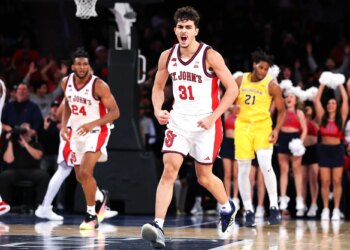 Bet $5, get $300 in bonus bets if your bet wins for St. John's vs. Quinnipiac