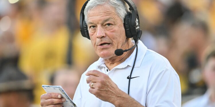 Bet $5, get $150 in bonus bets if your bet wins for Oregon vs. Iowa