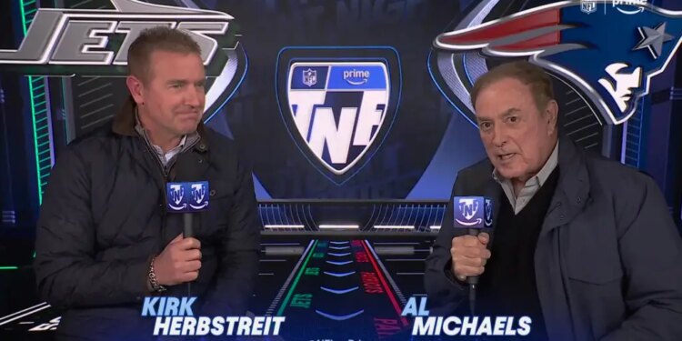 Al Michaels (r.) and Kirk Herbstreit (l.) calling Jets-Patriots on "Thursday Night Football" on Nov. 13, 2025.