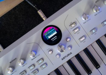 A close up shot of the screen on the AstroLab 37 displaying a patch for MiniFreak V called “A Darkening”.