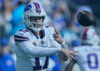 Bet $30, get $300 in FanCash for Chiefs vs. Bills