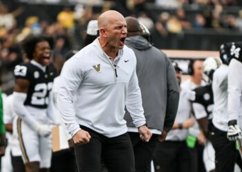 Bet $5, get $300 in bonus bets if your bet wins for Vanderbilt vs. Texas