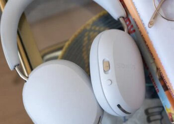 Bose, Sony, and Apple headphones are cheaper than ever for Black Friday