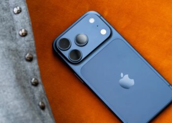 Buying a $100 Apple gift card will earn you a $15 Amazon credit