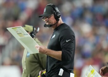Dan Campbell on the sidelines during the game.