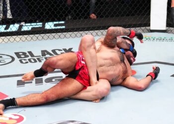 UFC Fight Night: Dulgarian v del Valle fight in progress.