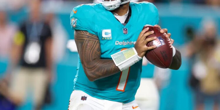 Tua Tagovailoa in action for the Dolphins on Oct. 30, 2025.