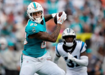 Miami Dolphins tight end Darren Waller catches a pass against the Carolina Panthers.