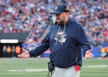 New York Giants coach Brian Daboll on the sideline during the fourth quarter.
