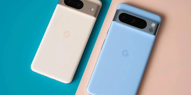 Google Call Recording launches on more Pixel phones