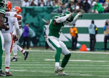 Will McDonald IV of the New York Jets reacts after sacking Dillon Gabriel of the Cleveland Browns.