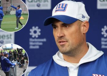 How Mike Kafka handled his first day as Giants coach with tone-setting decisions