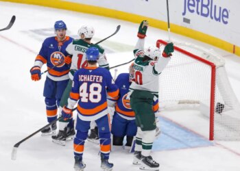 Islanders look out of sorts in ugly home loss to Wild
