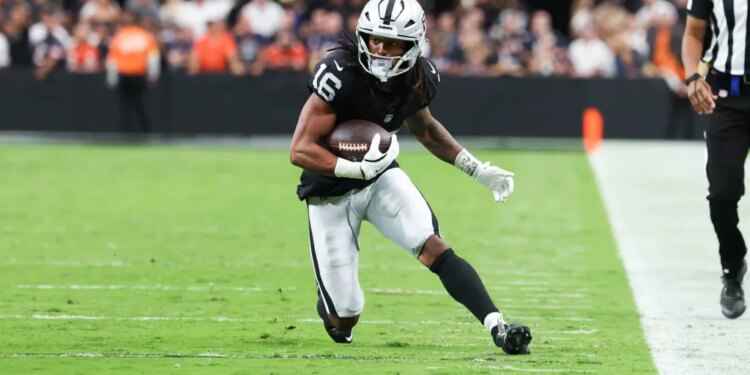 Las Vegas Raiders wide receiver Jakobi Meyers (16) running with the football during the second half against the Chicago Bears.