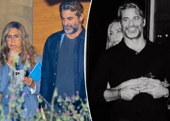 Jennifer Aniston goes Instagram official with boyfriend Jim Curtis