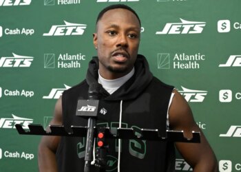 Jets cornerback Brandon Stephens talks with the media on Nov. 26, 2025.