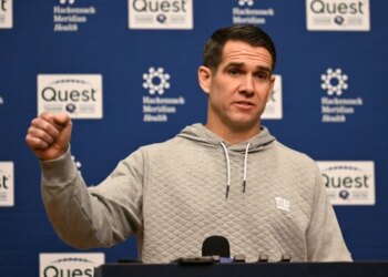 Giants Senior Vice President/General Manager Joe Schoen speaking to the media.