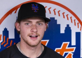 Mets outfield prospect Carson Benge talks with the media this past season.