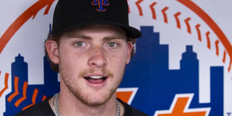 Mets outfield prospect Carson Benge talks with the media this past season.