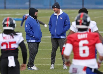 New York Giants head coach Brian Daboll and offensive coordinator Mike Kafka during practice.