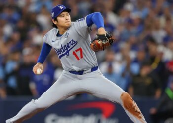 Netflix signs a three year deal to stream MLB live events and games