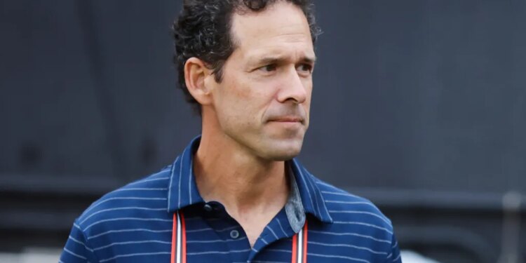 Paul DePodesta looking to the right.