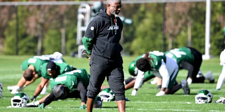 Jets head coach Aaron Glenn looks on during practice in Florham Park, NJ.