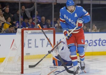 Rangers 'pressing' as 'frustrating' winless home start reaches historic low